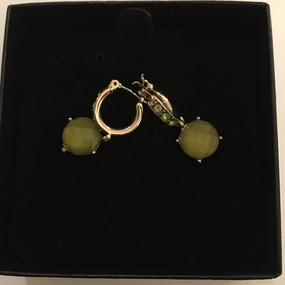 Liz Claiborne green stone earrings - Picture 6 of 7